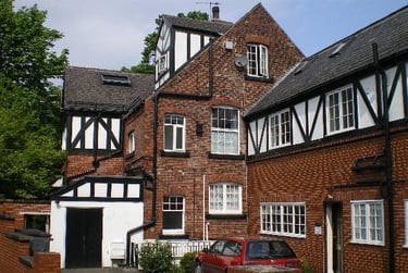 8 bed house, Victoria rd, Hyde park, Leeds, LS61DS - Image 2